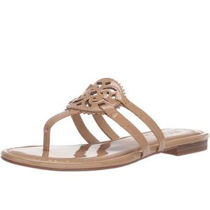 Circus by Sam Edelman Women's Canyon Flat Sandal size 7